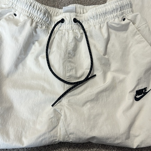 Nike sportswear tech easentials pants - Picture 3 of 6